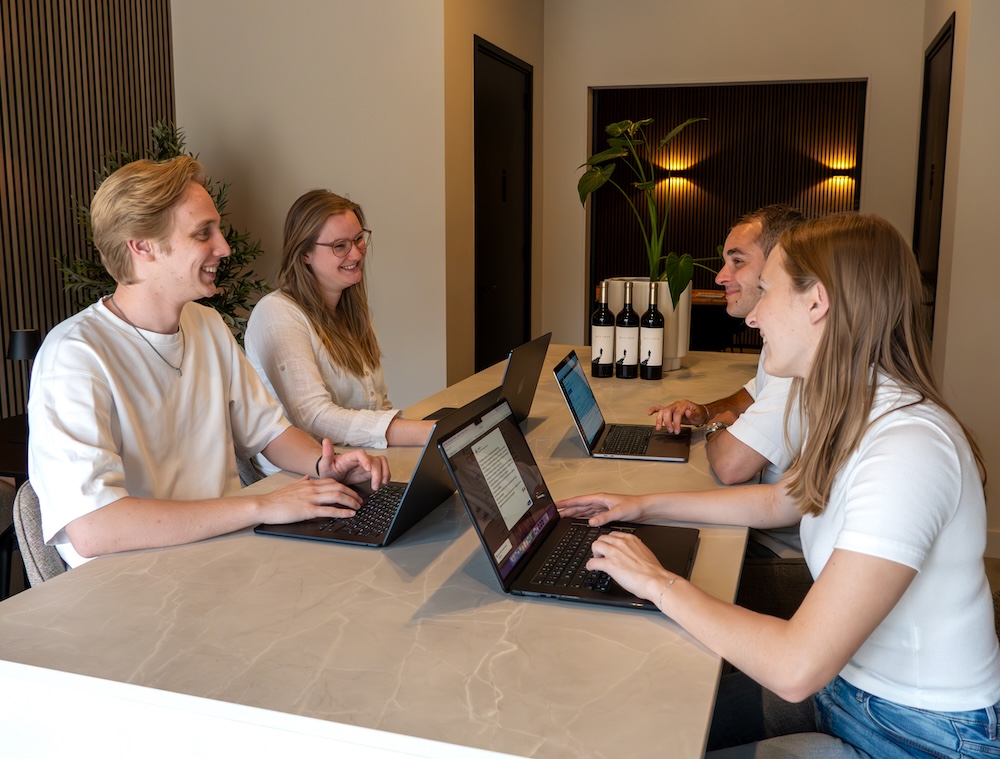Teamoverleg Team - whitepaper waardevolle content | 2xCeed sales, marketing & IT
